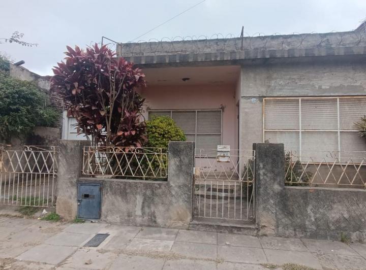 Casa · 106m² · 4 Ambientes · 1 Cochera