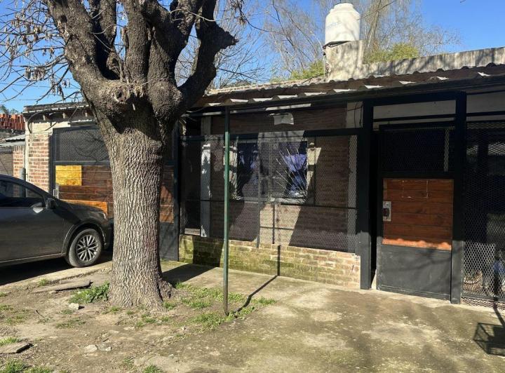 Casa · 120m² · 2 Ambientes · 2 Cocheras