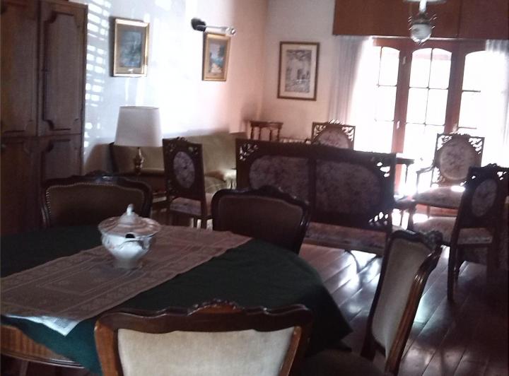 Casa · 415m² · 3 Dormitorios · 3 Cocheras