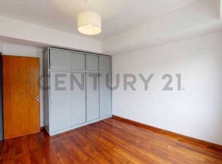 Casa · 280m² · 7 Ambientes · 2 Cocheras