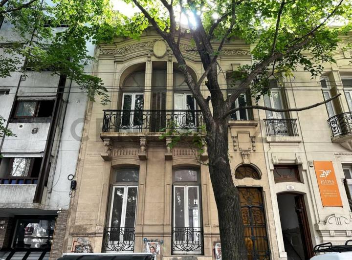 Casa · 254m² · 5 Ambientes