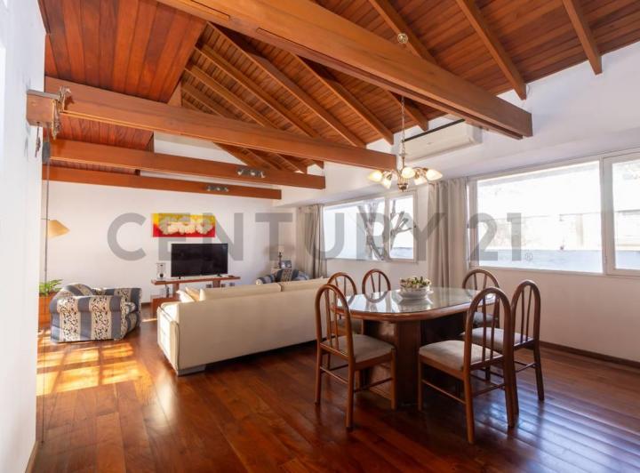 Casa · 405m² · 10 Ambientes