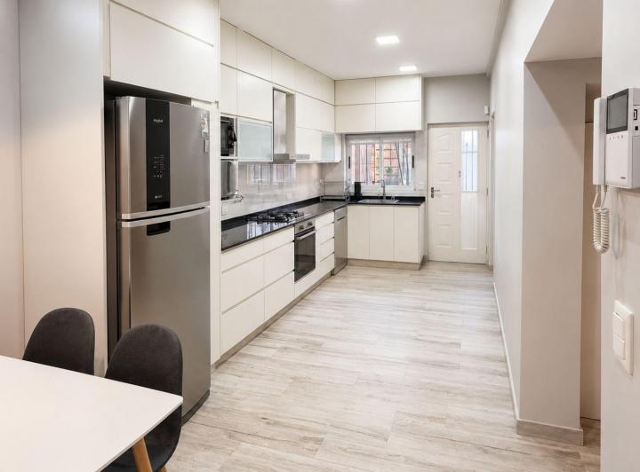 Casa · 200m² · 5 Ambientes · 1 Cochera