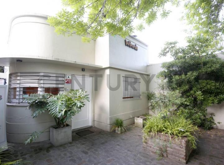 Casa · 180m² · 7 Ambientes
