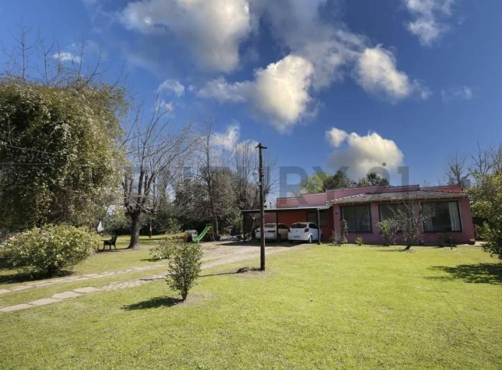 Casa · 200m² · 6 Ambientes · 2 Cocheras