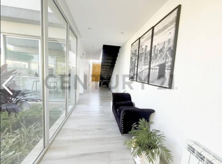 Casa · 260m² · 10 Ambientes