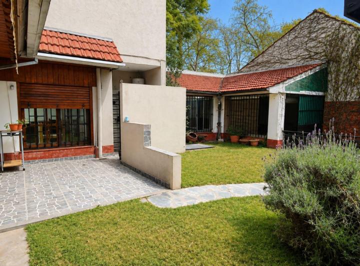 Casa · 155m² · 5 Ambientes · 1 Cochera