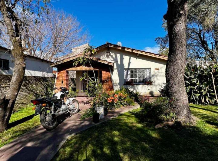 Casa · 181m² · 6 Ambientes · 1 Cochera