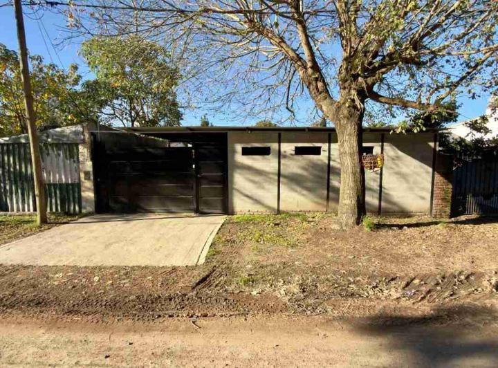 Casa · 120m² · 5 Ambientes · 4 Cocheras
