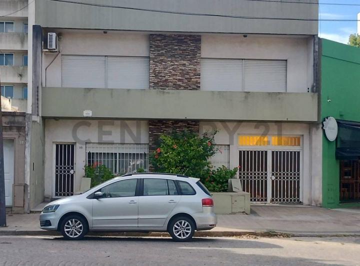 Casa · 180m² · 5 Ambientes