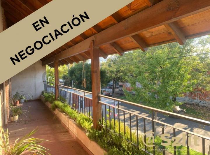Casa · 185m² · 5 Ambientes · 2 Cocheras