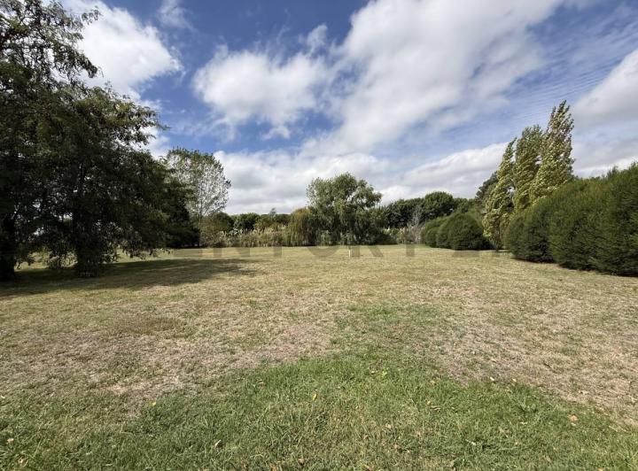 Terreno · 3000m²