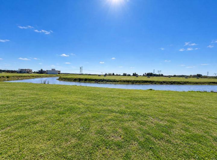 Terreno · 962m²