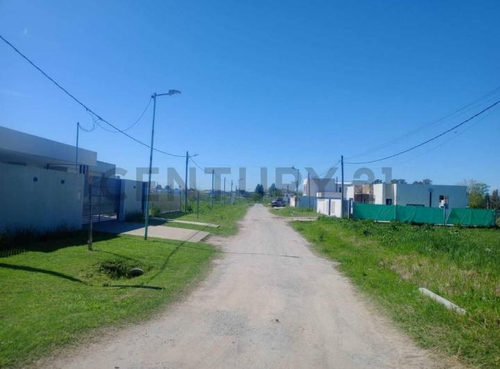 Terreno · 856m²
