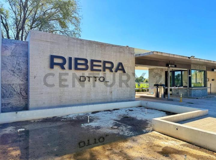 Terreno · 735m²