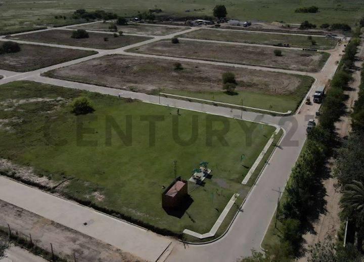 Terreno · 240m²