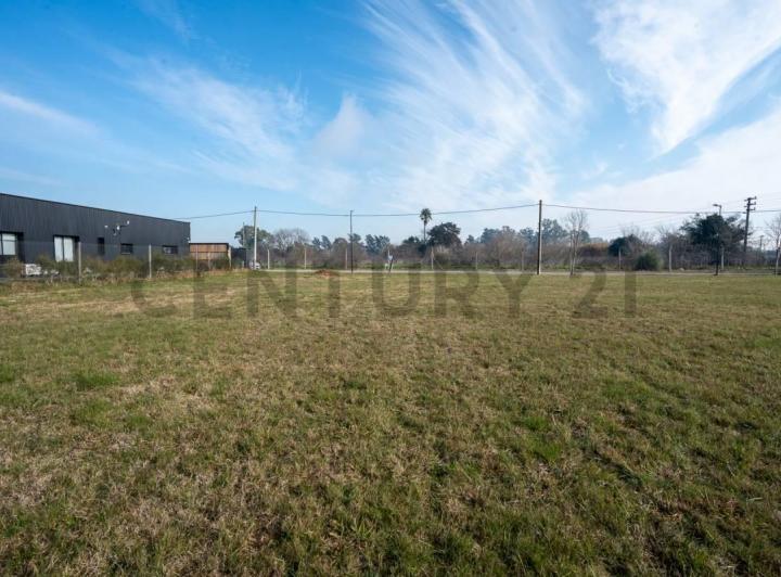 Terreno · 819m²