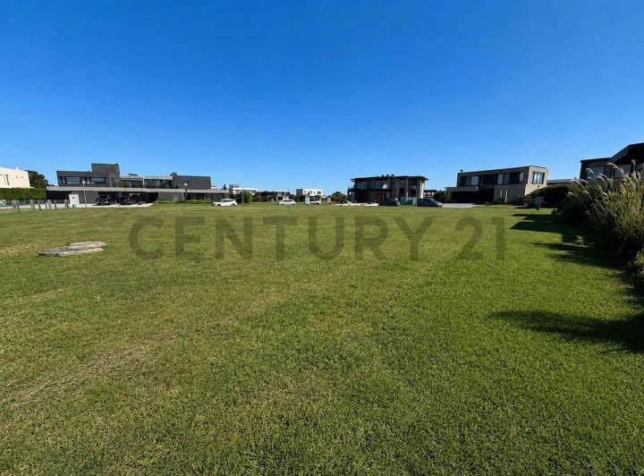 Terreno · 1030m²
