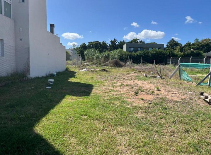 Terreno · 332m²