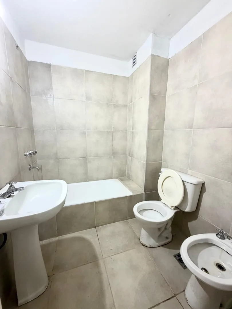 DEPTO EN ALQUILER UN DORM EXC UBICACION - OBISPO TREJO 654