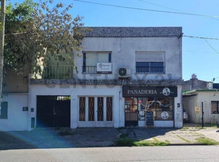 Local comercial · 239m² · 8 Ambientes · 10 Cocheras