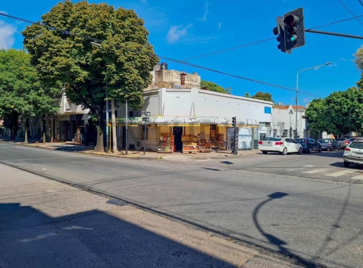 Local comercial · 260m²