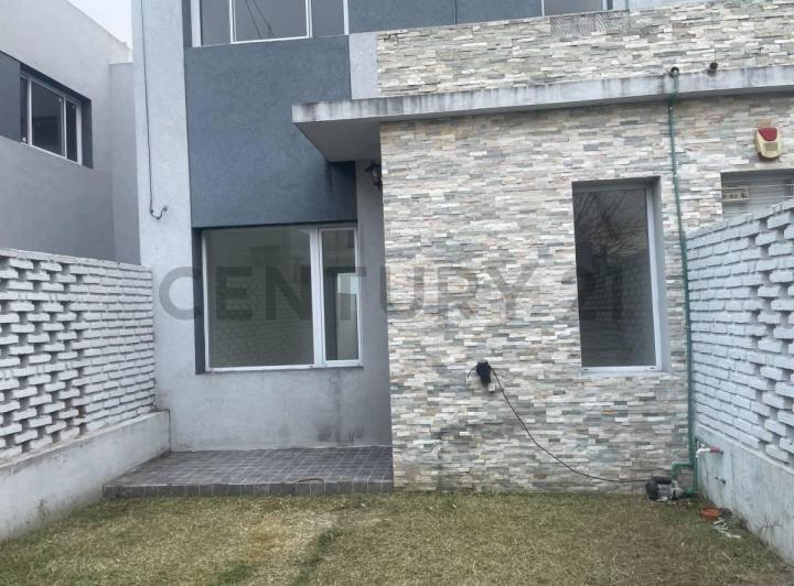 Casa · 70m² · 3 Ambientes · 1 Cochera