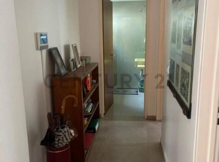 Casa · 98m² · 4 Ambientes · 2 Cocheras