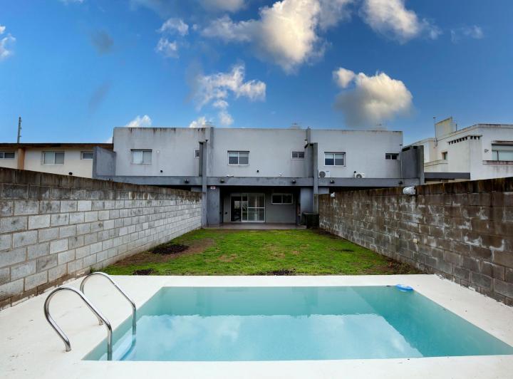Casa · 120m² · 4 Ambientes · 1 Cochera