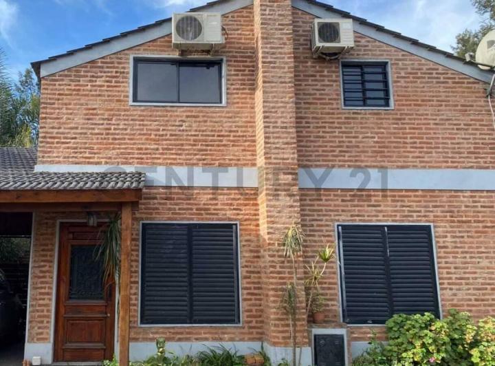 Casa · 90m² · 3 Ambientes · 1 Cochera