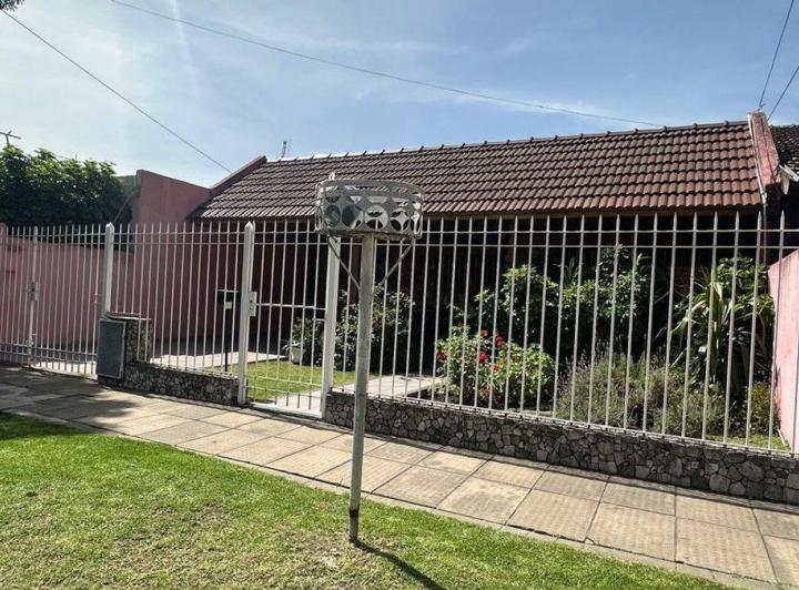 Casa · 140m² · 3 Ambientes · 3 Cocheras