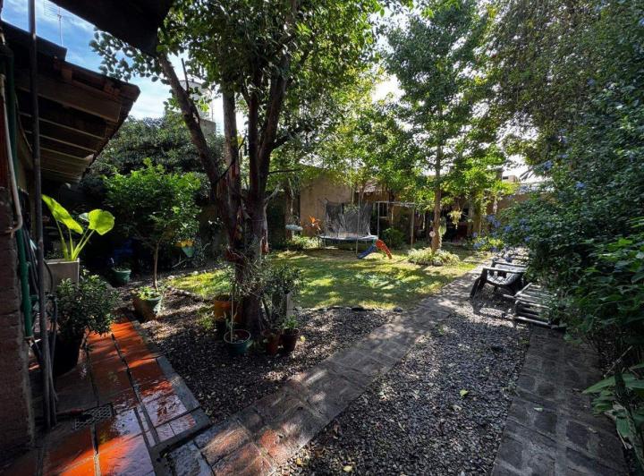 Casa · 224m² · 4 Ambientes · 2 Cocheras