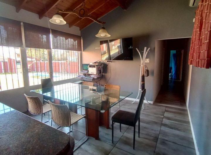 Casa · 120m² · 4 Ambientes · 2 Cocheras
