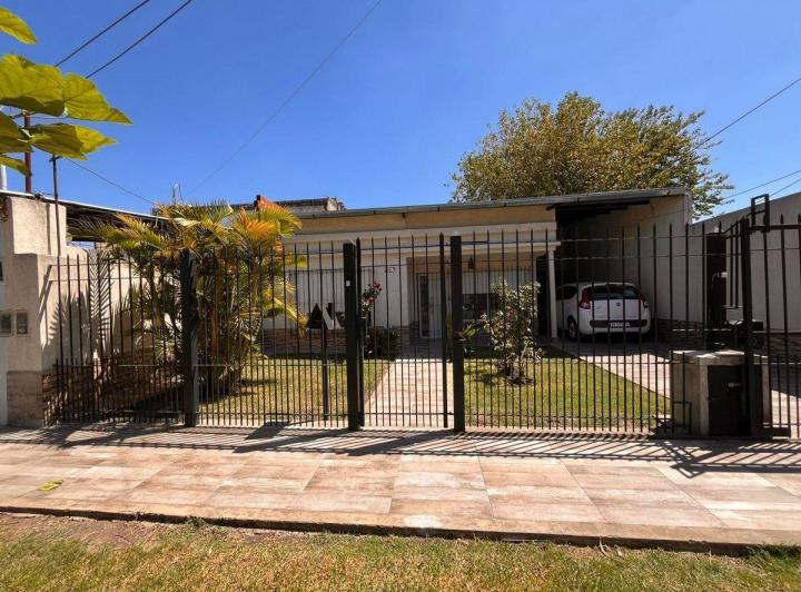 Casa · 128m² · 3 Ambientes · 1 Cochera