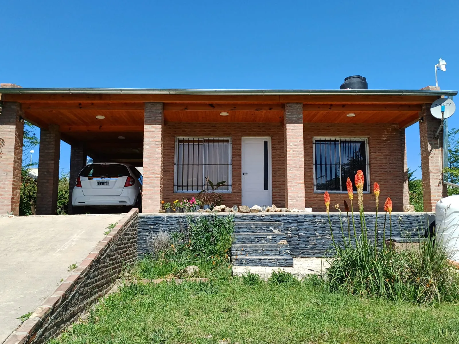 Venta casa nueva en Villa Yacanto - OPORTUNIDAD - 2 dormitorios con cochera