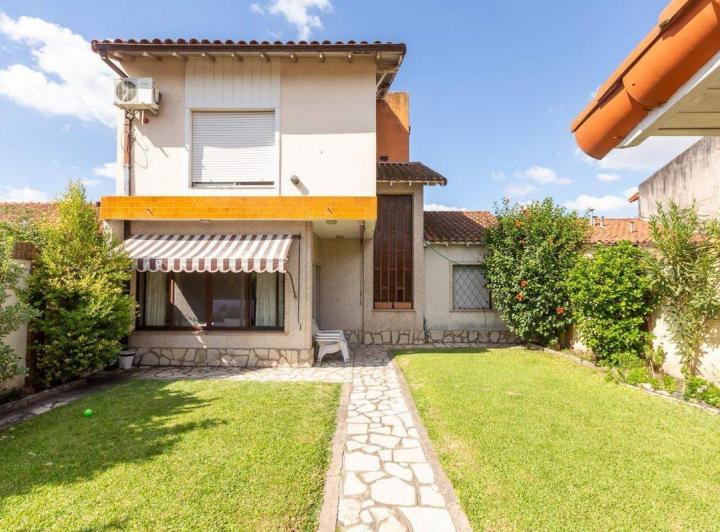 Casa · 190m² · 5 Ambientes