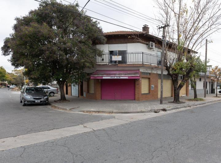 Casa · 367m² · 8 Ambientes · 1 Cochera