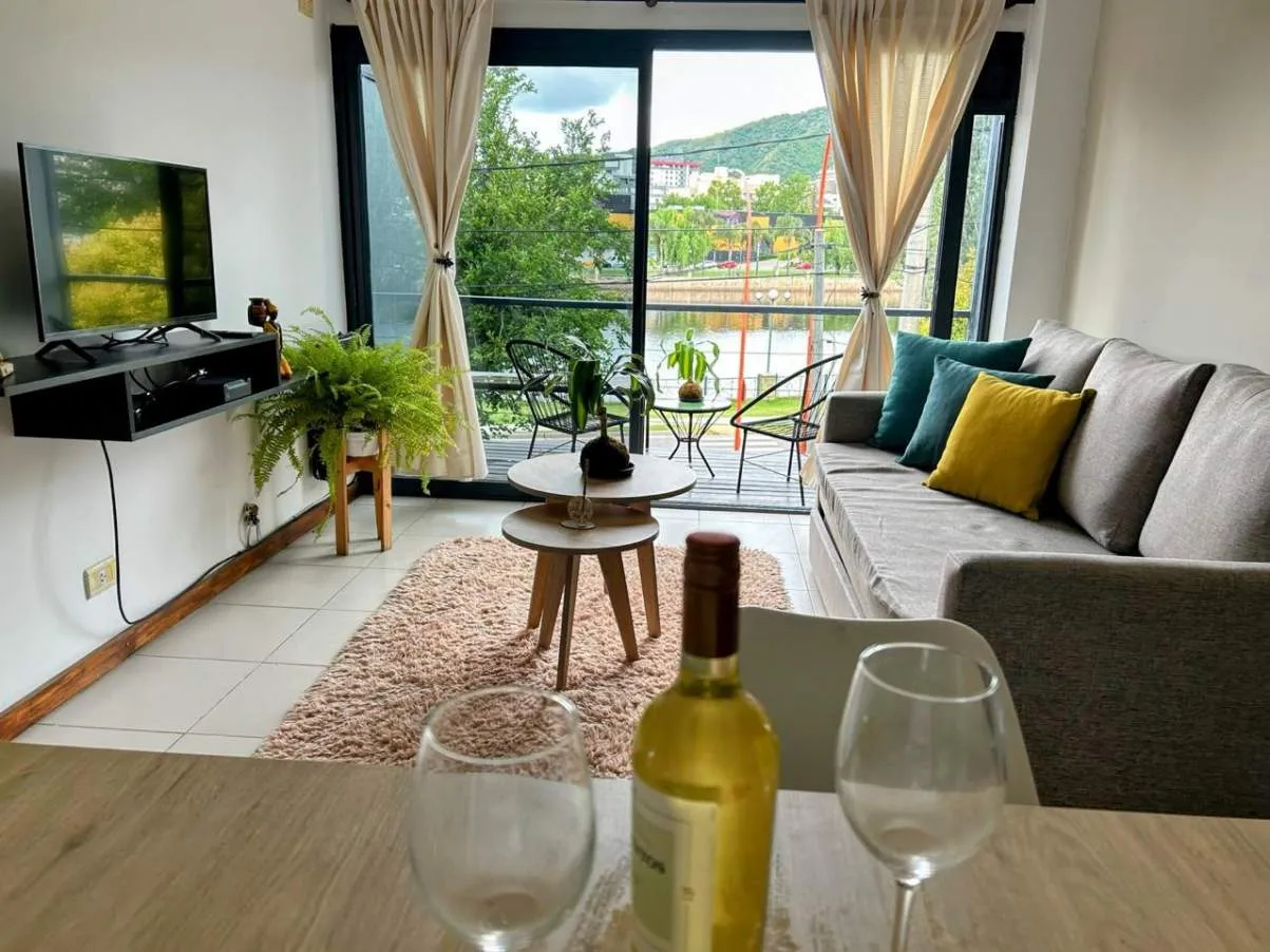 DEPARTAMENTO EN ALQUILER TEMPORARIO  EN VILLA CARLOS PAZ