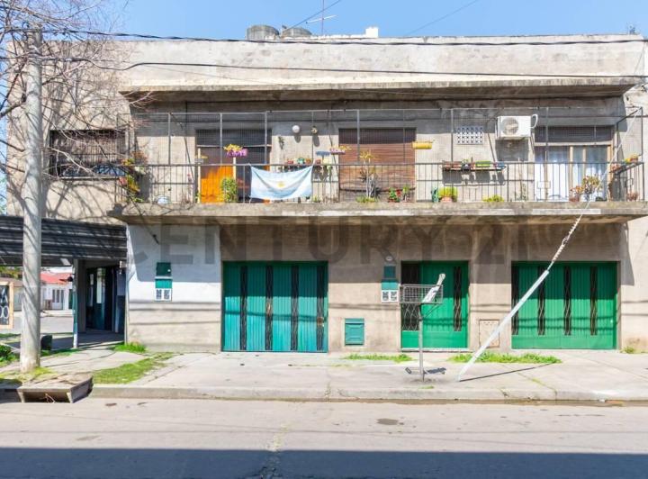 Casa · 87m² · 4 Ambientes · 1 Cochera