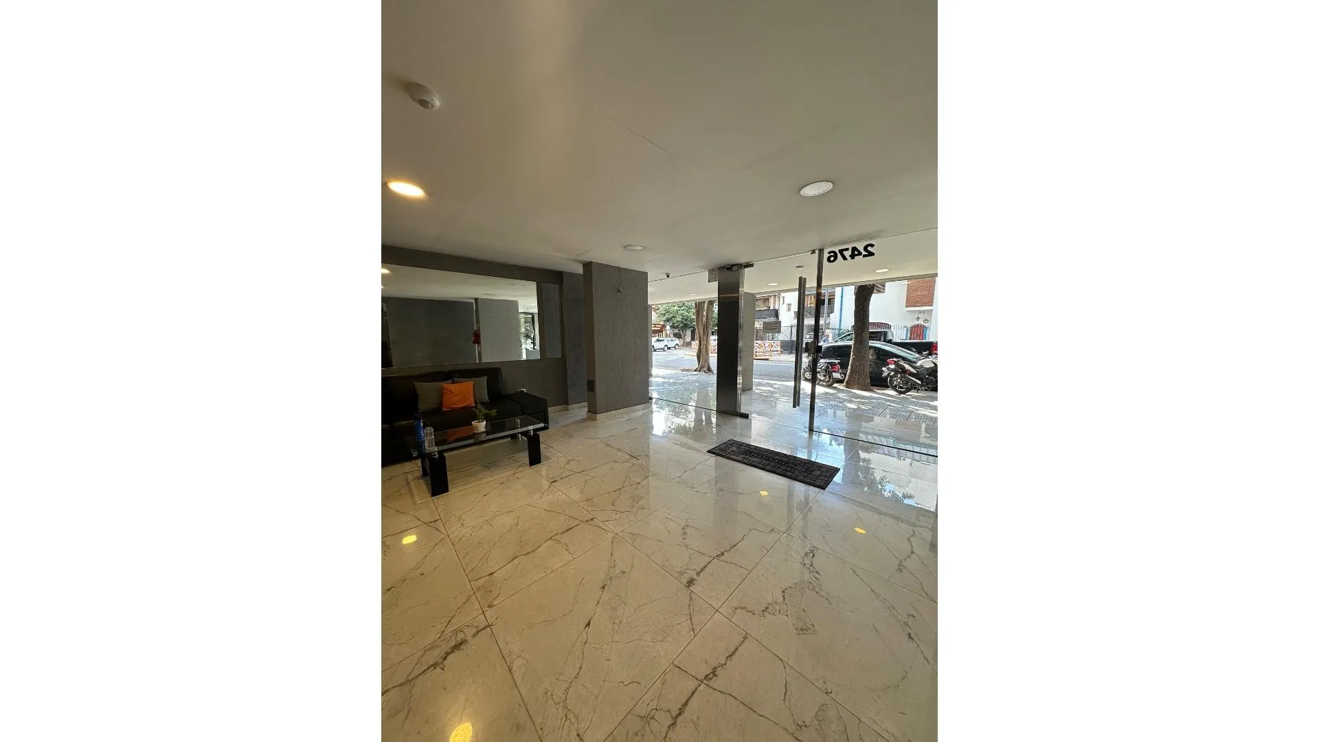 Depto 2 ambientes con cochera / edificio con amenities