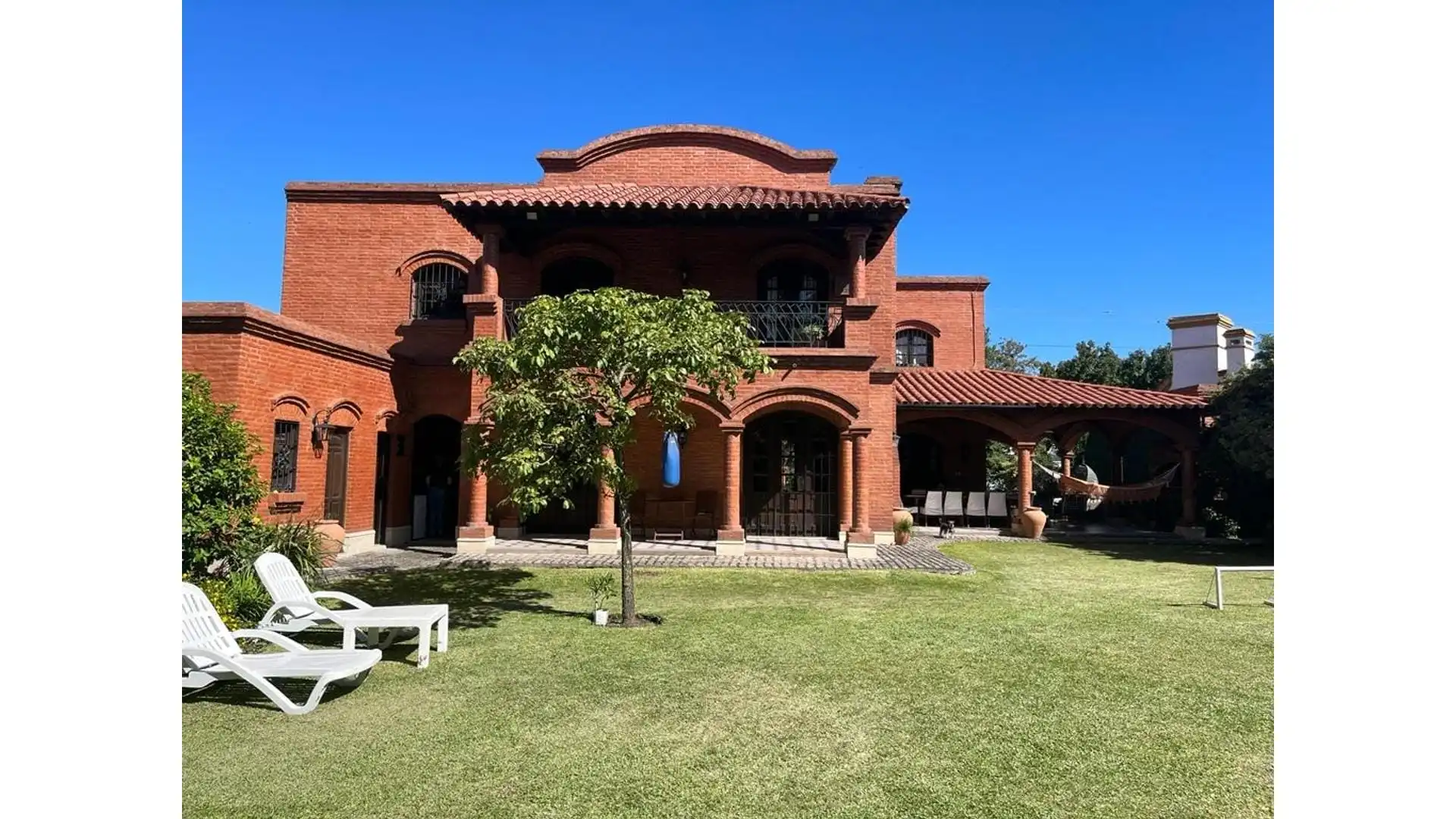 EXCELENTE CASA EN VENTA ZONA RESIDENCIAL YERBA BUENA