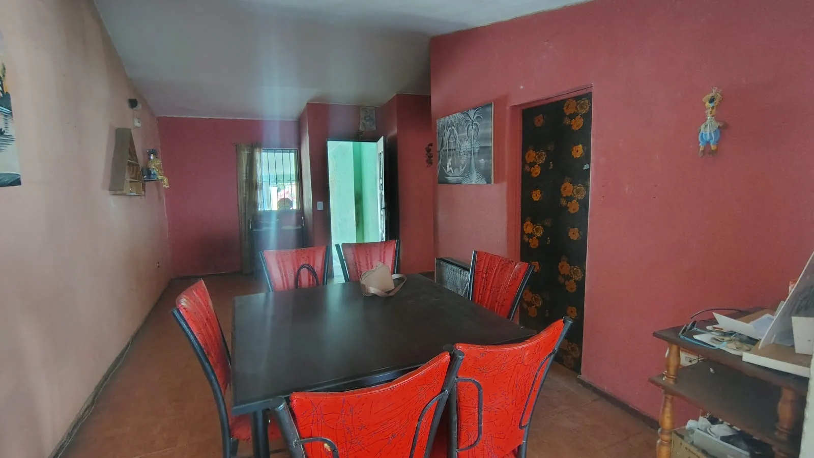 Venta casa a refaccionar tres dormitorios Parque San Carlos