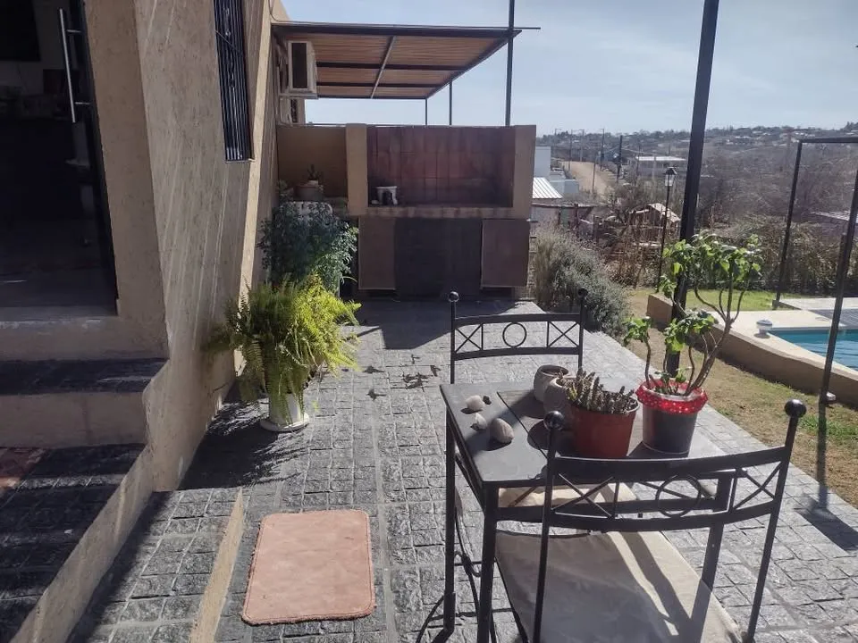 OPORTUNIDAD - VENTA de CASA en VILLA SANTA CRUZ del LAGO