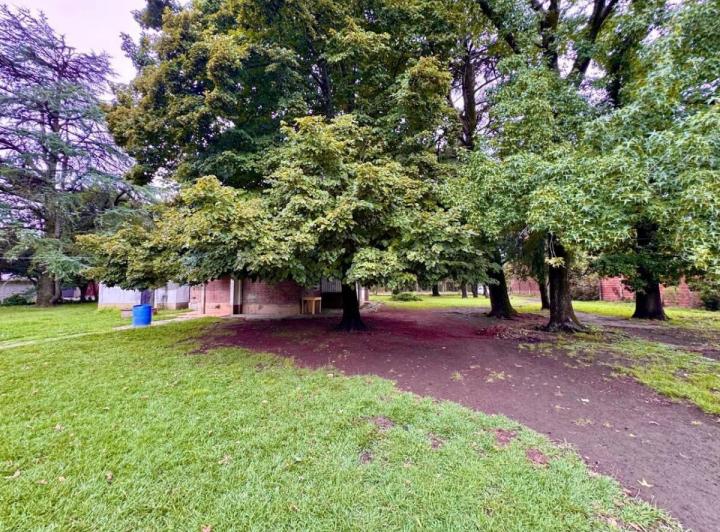 Terreno · 875m²