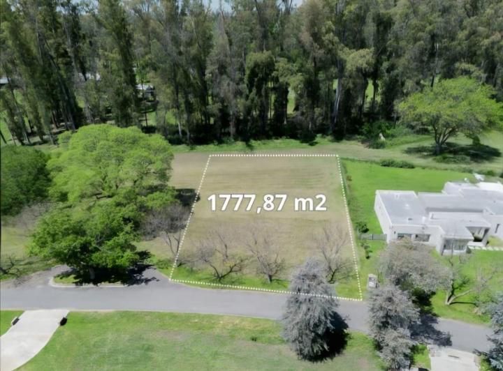 Terreno · 1788m²