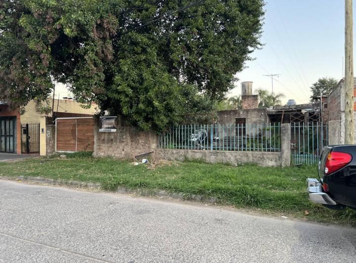 Terreno · 230m²