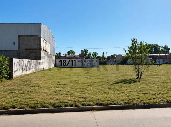 Terreno · 384m²