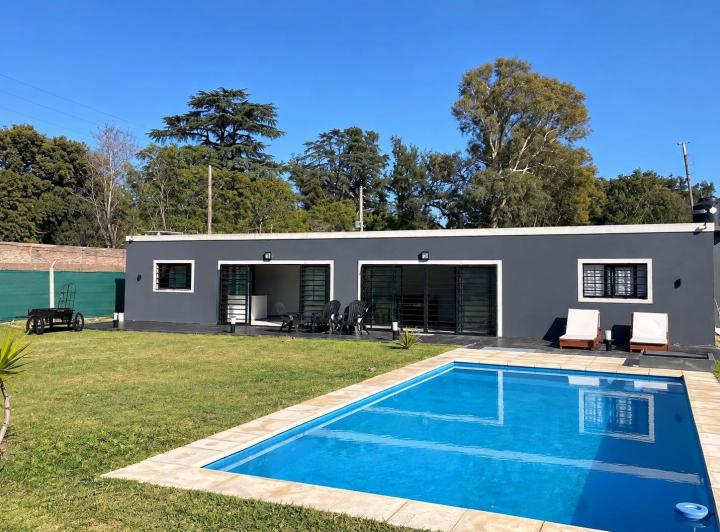 Quinta vacacional · 100m² · 2 Ambientes · 5 Cocheras