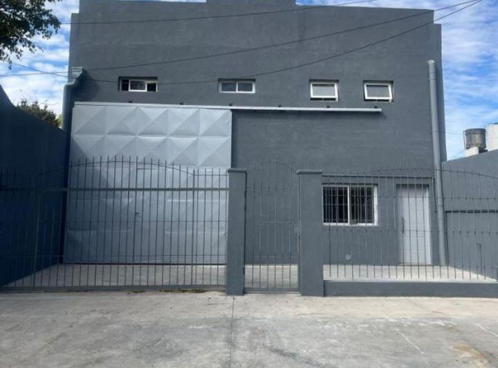 Bodega-Galpón · 270m² · 2 Ambientes