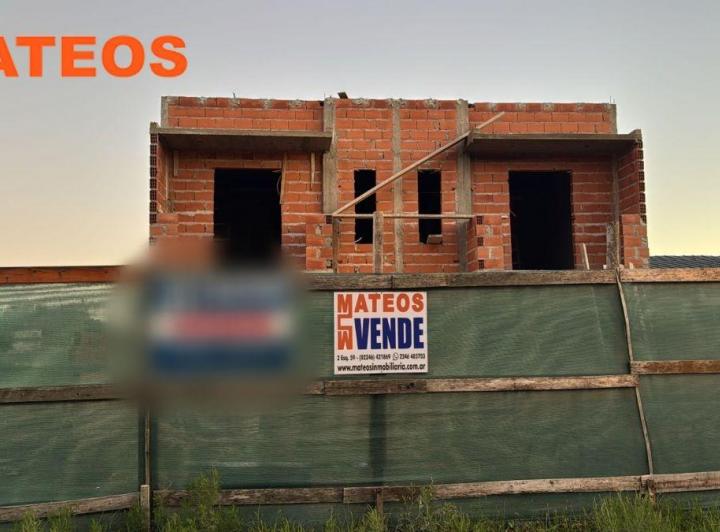 Casa · 30m² · 3 Ambientes · 1 Cochera
